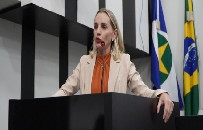 prefeitura-atende-a-demanda-dos-permissionarios-do-mercado-do-porto,-afirma-katiuscia