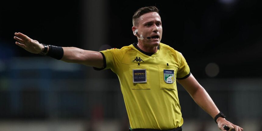 fifa-define-arbitros-e-inclui-cameras-corporais-no-mundial-de-clubes