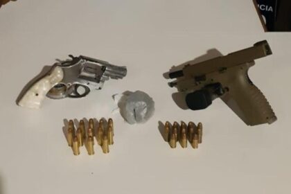policia-militar-prende-homem-com-armas-de-fogo,-municoes-e-maconha-em-zona-rural