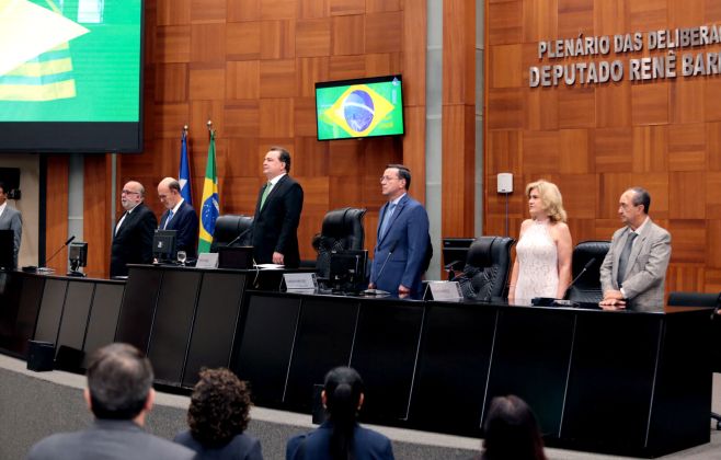 max-russi-destaca-forca-da-industria-mato-grossense-em-sessao-solene-na-almt