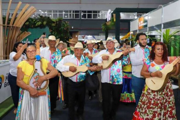 raizes-varzea-grandenses:-siriri,-cururu-encantam-publico-no-fit-pantanal