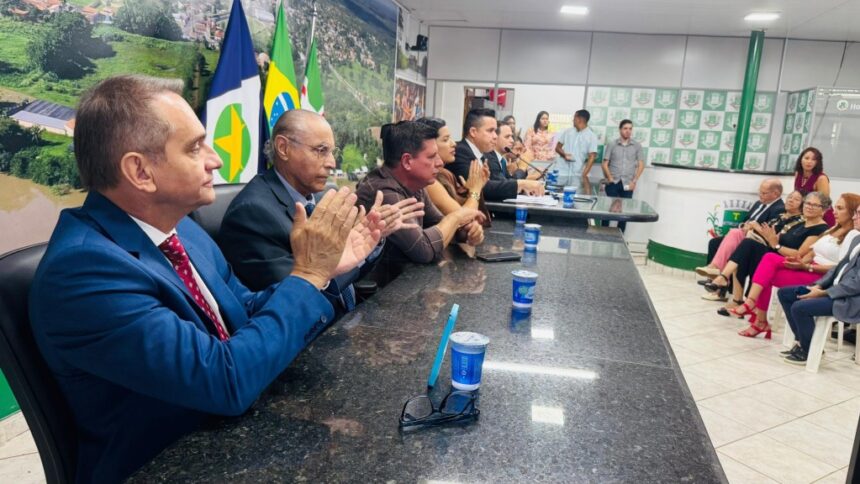 wilson-santos-representa-almt-em-solenidade-pelos-125-anos-de-santo-antonio-de-leverger