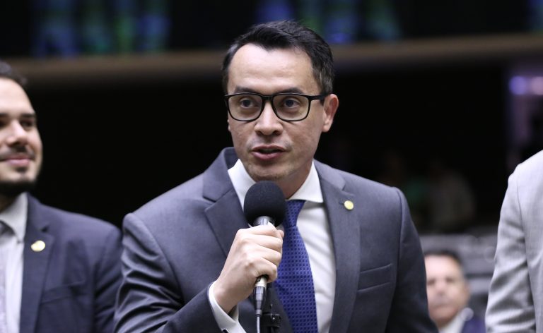 ccj-aprova-projeto-que-regulamenta-vistoria-em-imoveis-alugados