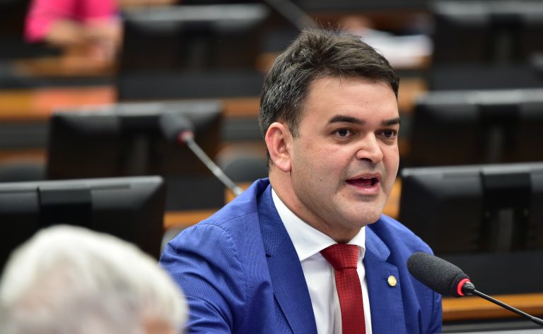 ccj-aprova-uso-de-arbitragem-por-condominio-para-solucionar-conflitos-entre-vizinhos