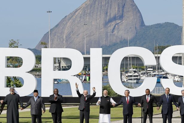 lula-diz-que-nao-recuou-da-ideia-de-moeda-propria-do-brics