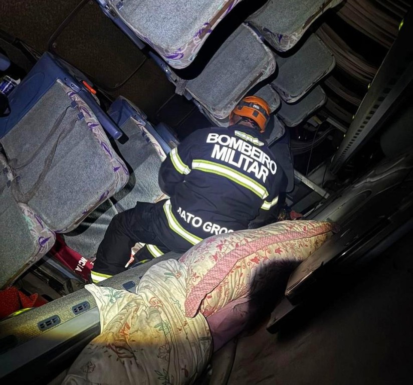 bombeiros-socorrem-34-vitimas-em-grave-acidente-na-serra-de-sao-vicente