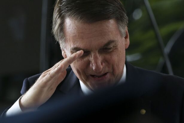 pf-aponta-que-bolsonaro-movimentou-r$-30,5-milhoes-em-um-ano