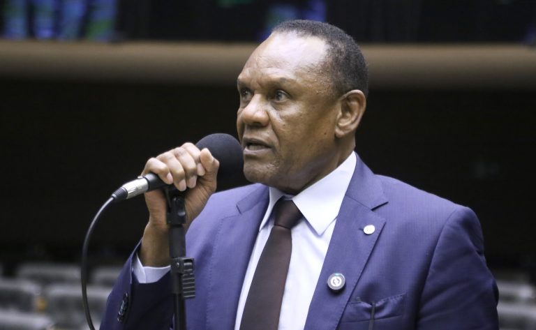 comissao-aprova-garantia-de-acesso-de-gari-a-banheiro-durante-o-servico
