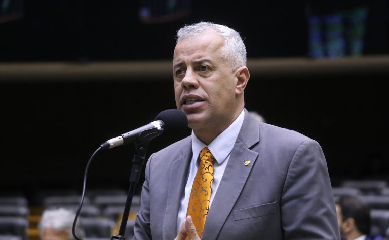 comissao-aprova-projeto-que-condiciona-desapropriacao-rural-a-lei-de-responsabilidade-fiscal