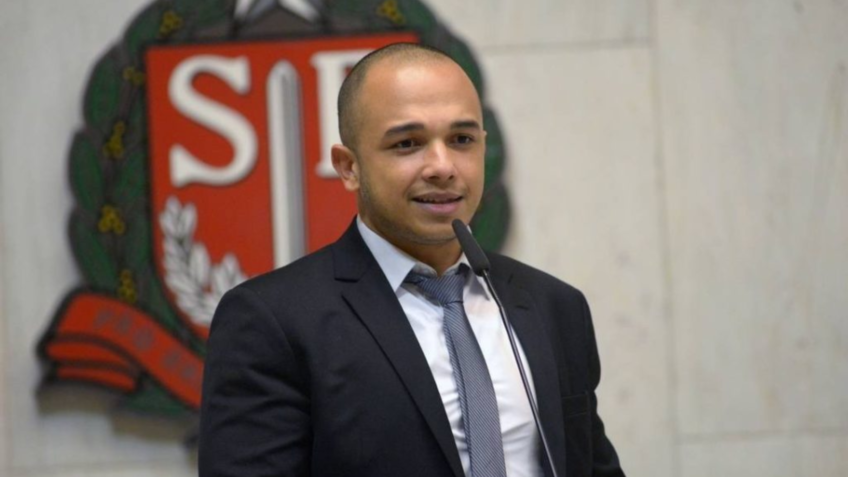 douglas-garcia-e-agredido-em-manifestacao-na-avenida-paulista