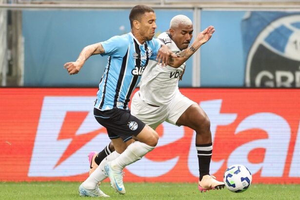gremio-e-botafogo-empatam-em-duelo-movimentado-na-arena