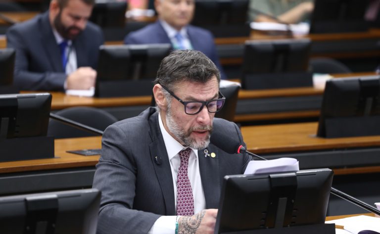 comissao-aprova-projeto-que-torna-facultativo-o-uso-de-biometria-facial