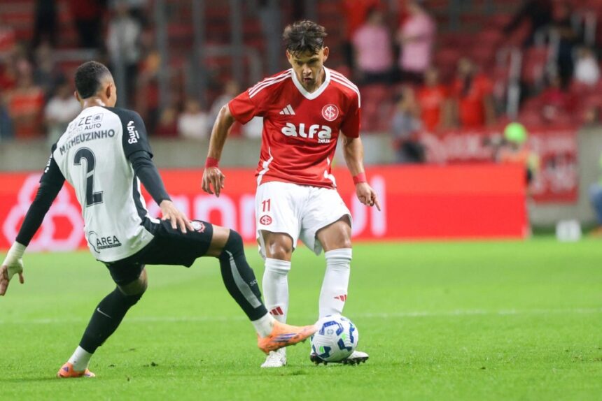 penalti-nos-acrescimos-tira-vitoria-do-corinthians-e-deixa-inter-com-empate-no-beira-rio
