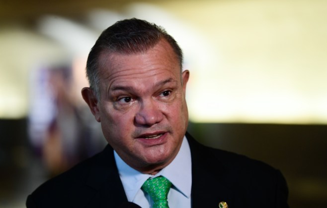 fagundes-evita-tensao-com-ala-radical-em-busca-de-apoio