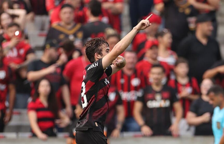 athletico-pr-vence-o-coritiba-no-brasileirao-e-sobe-na-tabela