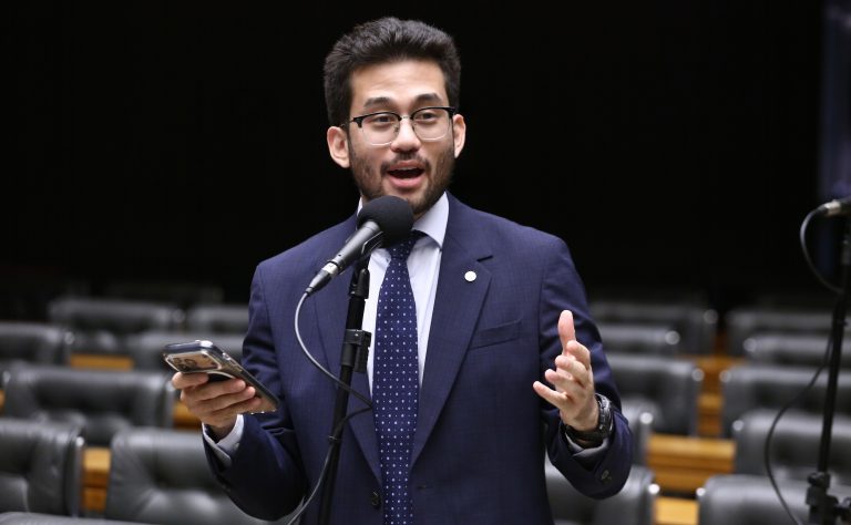 projeto-aumenta-pena-para-o-crime-de-importunacao-sexual