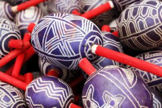 em-brasilia,-artesaos-indigenas-veem-obras-como-acao-de-resistencia