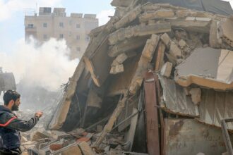 israel-mantem-bombardeios-no-libano-apos-cessar-fogo