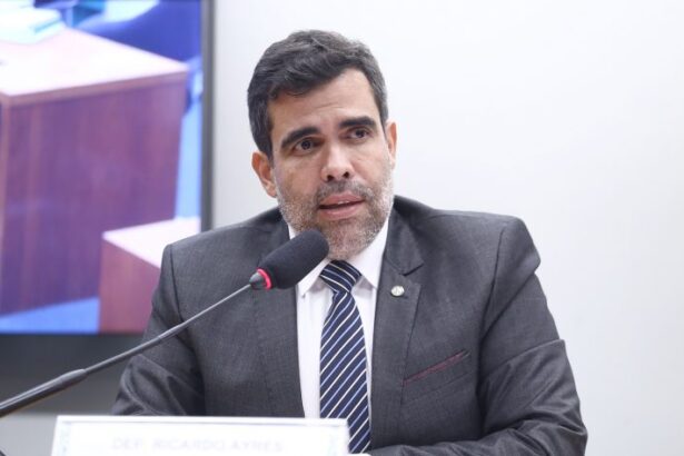 comissao-aprova-projeto-que-torna-crime-o-ato-de-bloquear-vias-com-falsa-blitz