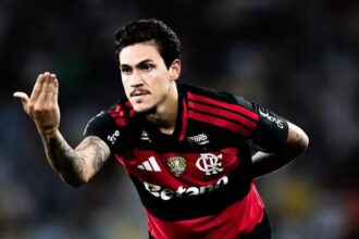 flamengo-vence-fluminense-e-assume-a-vice-lideranca-do-brasileirao