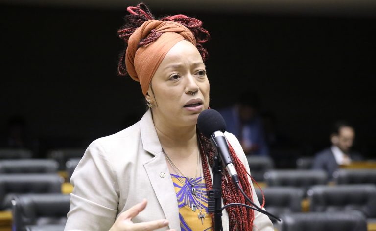 comissao-aprova-medidas-protetivas-de-urgencia-para-vitimas-de-racismo