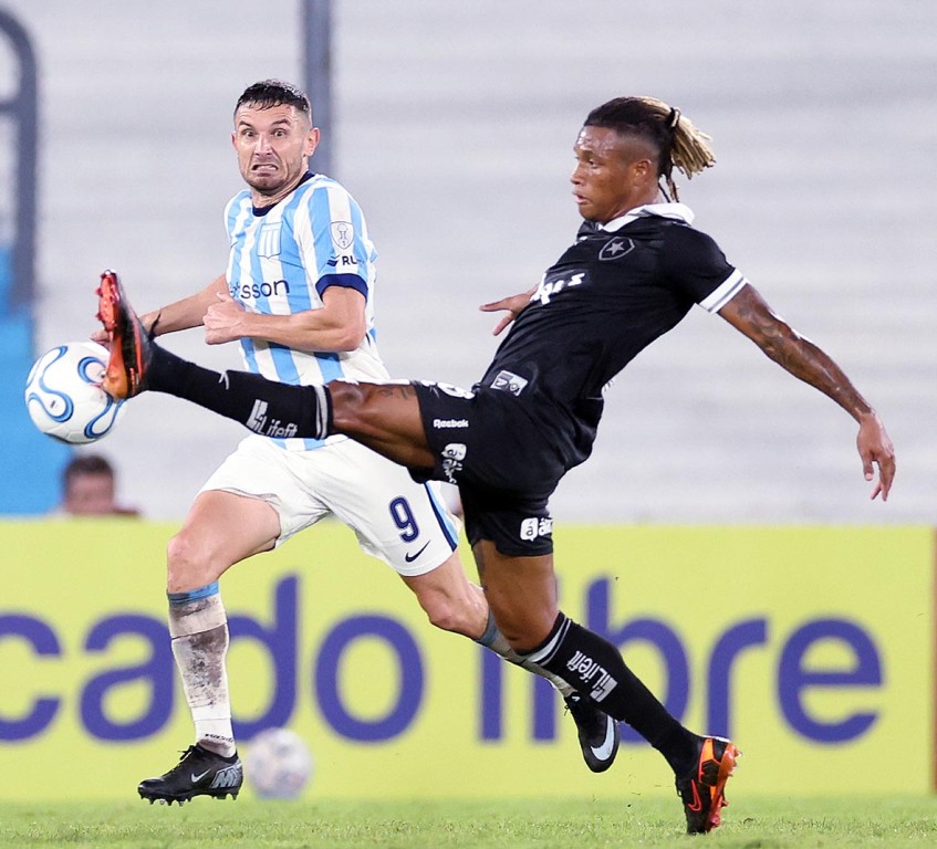 botafogo-vence-racing-na-argentina-e-assume-topo-do-grupo-e-na-sul-americana