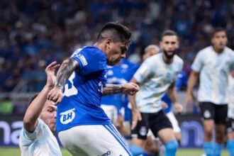 cruzeiro-supera-o-gremio-e-respira-fora-do-z4-do-brasileirao