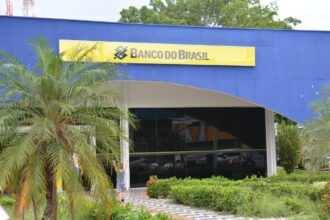 governo-de-mato-grosso-paga-salarios-de-abril-nesta-quarta-feira-(29)