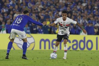 sao-paulo-empata-na-altitude-e-segue-lider-do-grupo-c-na-sul-americana