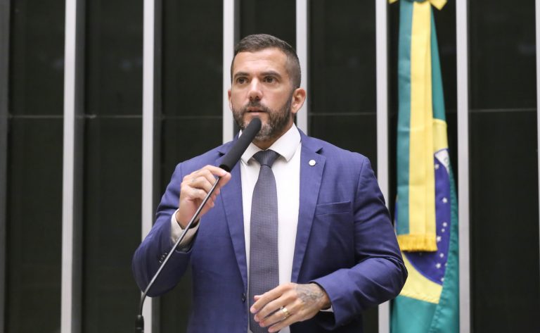 comissao-aprova-penas-maiores-para-trafico-de-drogas-com-uso-de-aeronaves